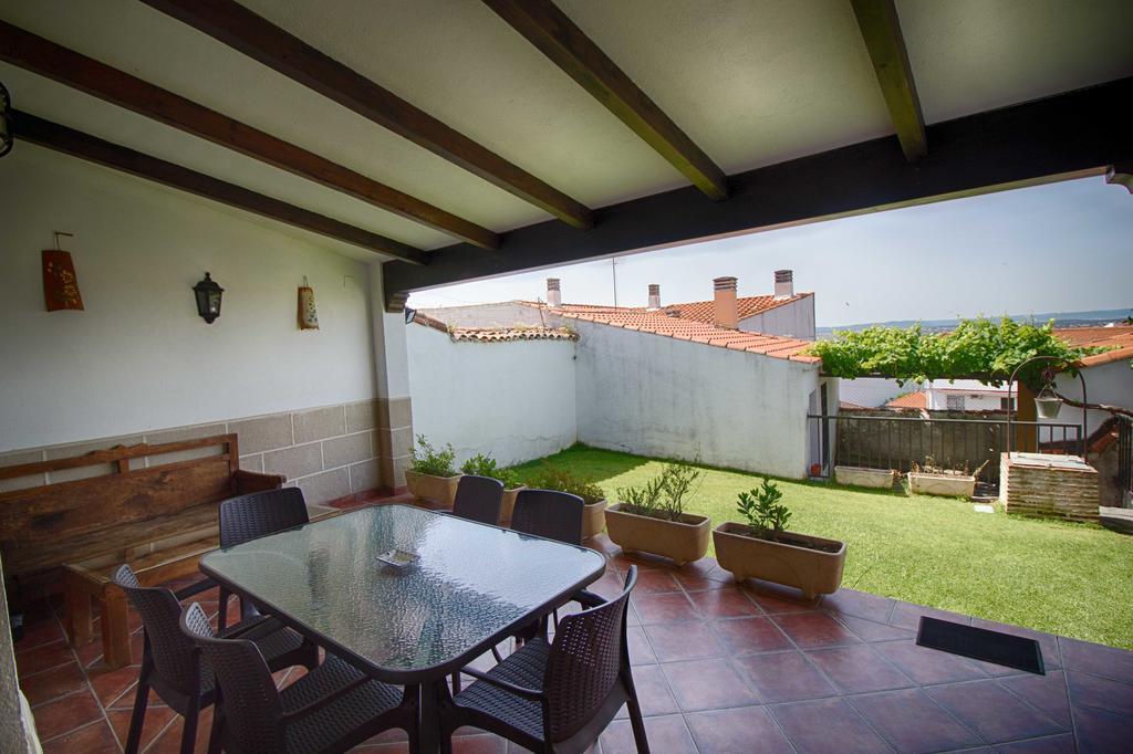 Casa Rural Tia Tomasa マルパルティダ・デ・プラセンシア エクステリア 写真