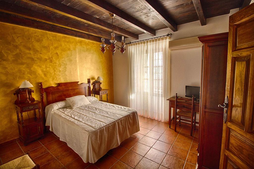 Casa Rural Tia Tomasa マルパルティダ・デ・プラセンシア エクステリア 写真