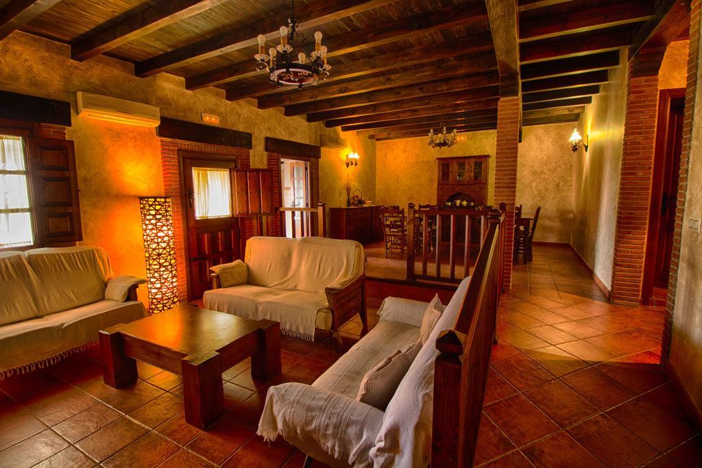 Casa Rural Tia Tomasa マルパルティダ・デ・プラセンシア エクステリア 写真
